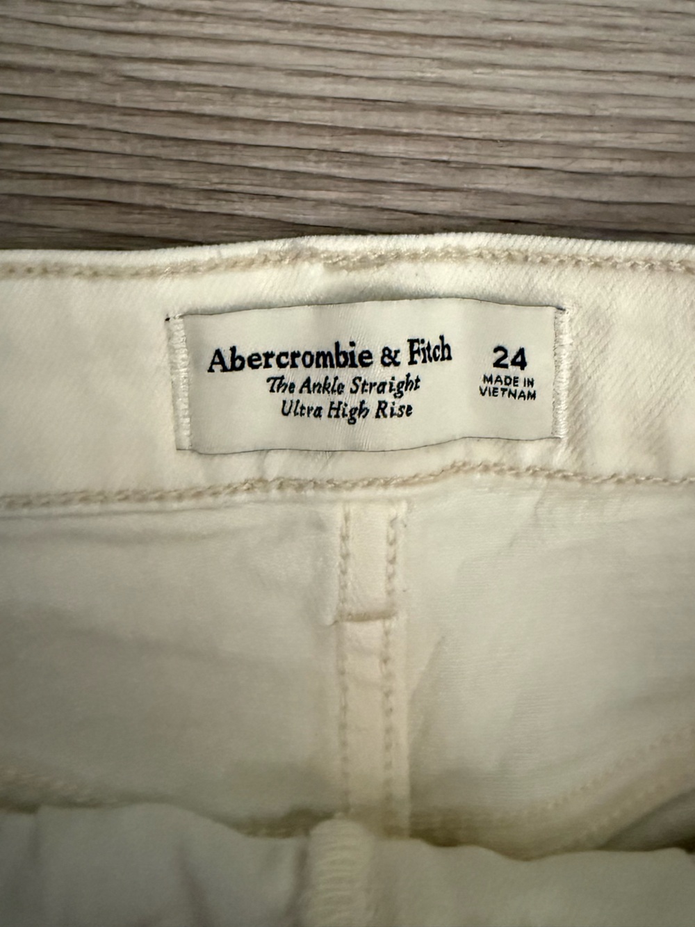 Abercrombie & Fitch Cream Skinny Jeans - Picture 2 of 3
